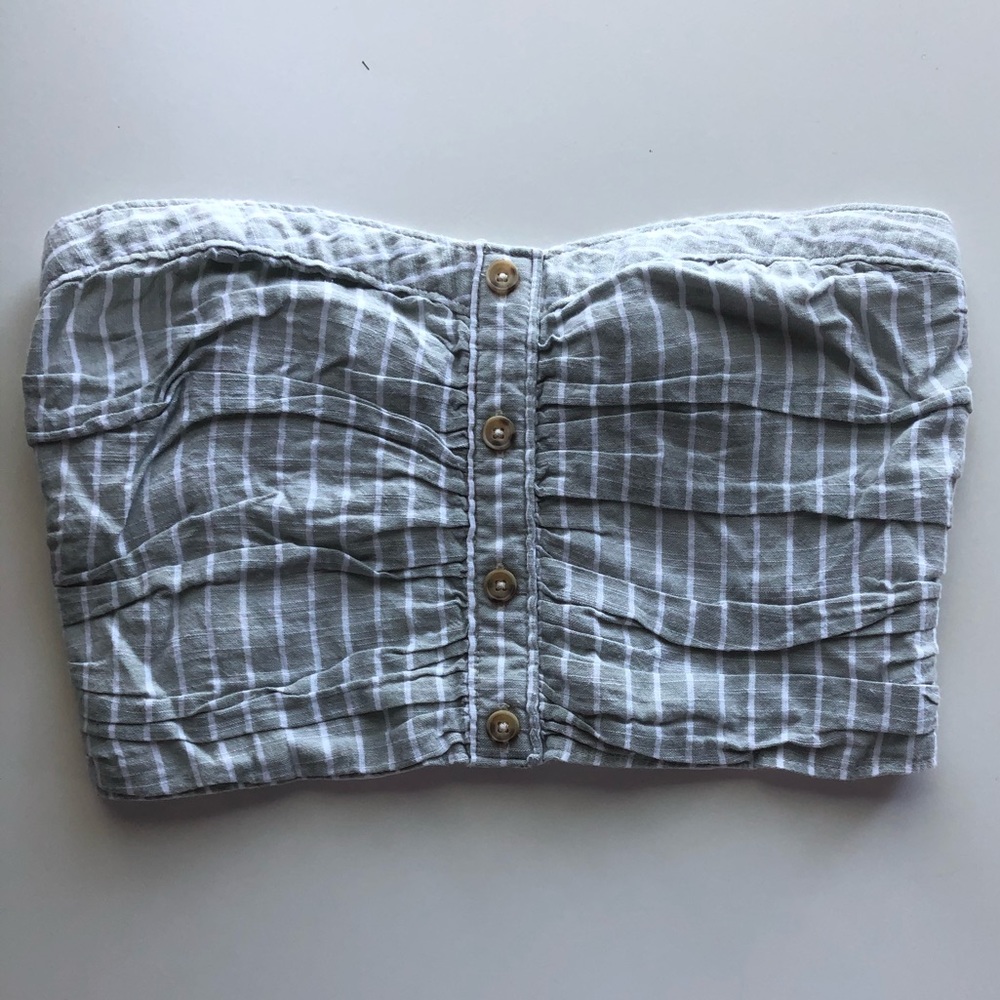 Tube top with buttons